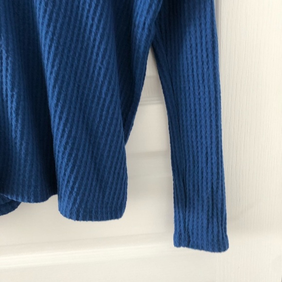 Pst Deep V-Neck Long Sleeve Top - Picture 7 of 7